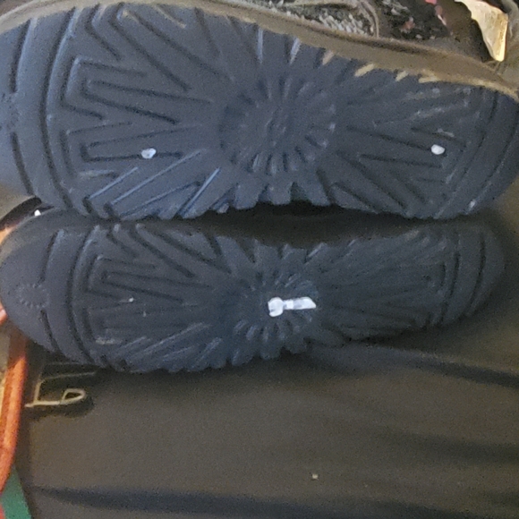 Boots - Picture 3 of 4